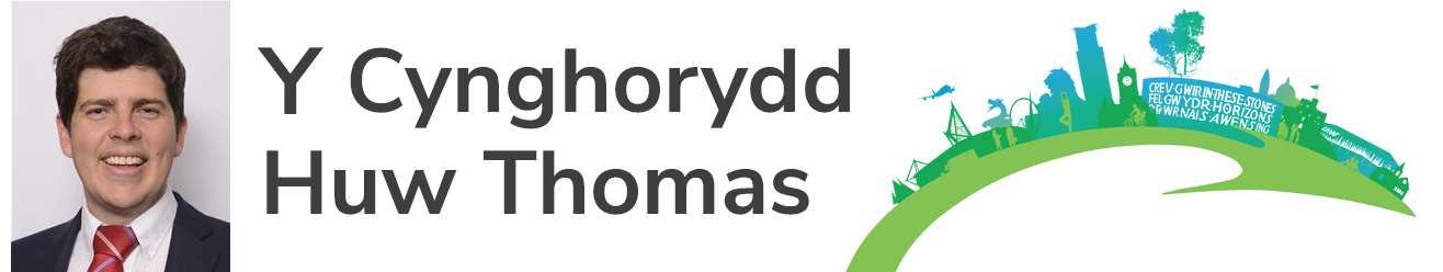 Cynghorydd Thomas